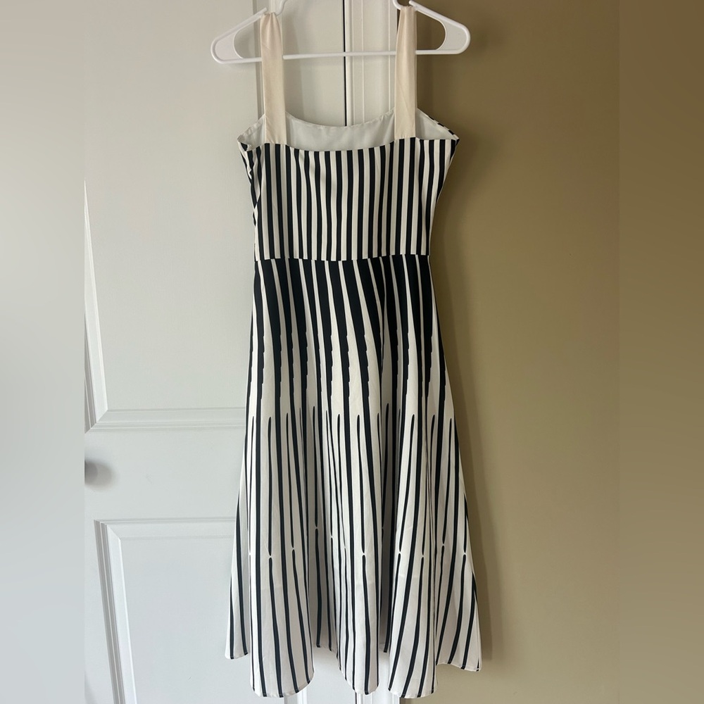 Boutique Dress Size S - Picture 2 of 3